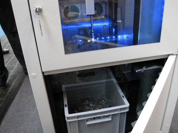 CeBIT 201 - Destructora de discos duros