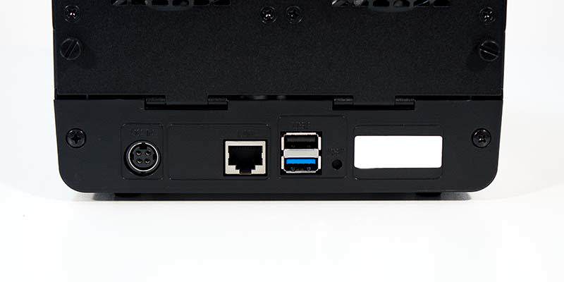 Review Synology DS414j detalle conexiones