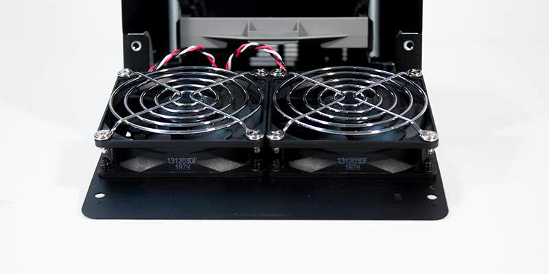 Review Synology DS414j Interior ventiladores