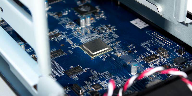 Review Synology DS414j Interior Procesador