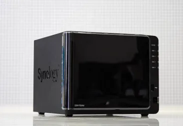 Unboxing servidor NAS Synology DS415play