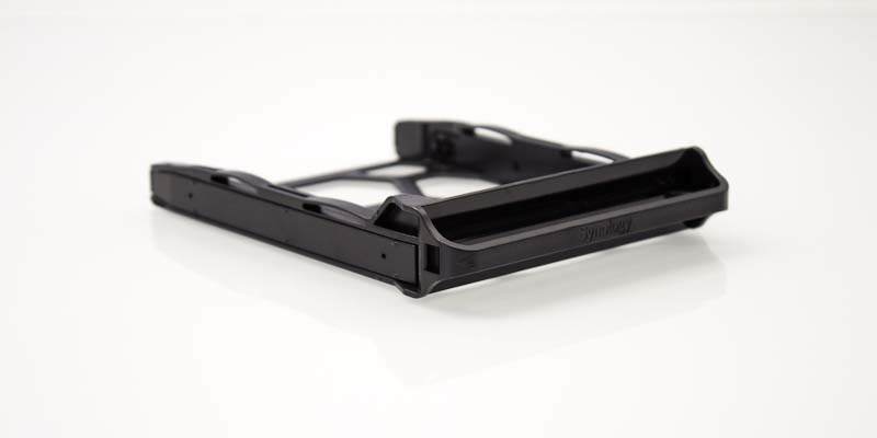 Synology DS415play bandeja01