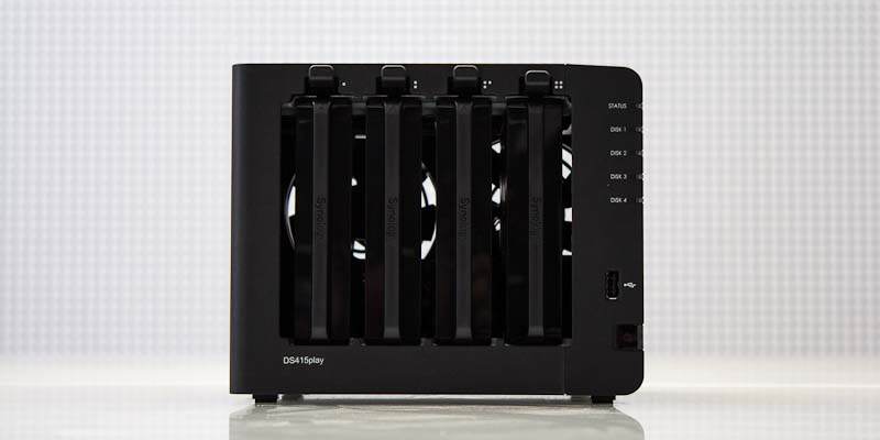 Synology DS415play exterior09