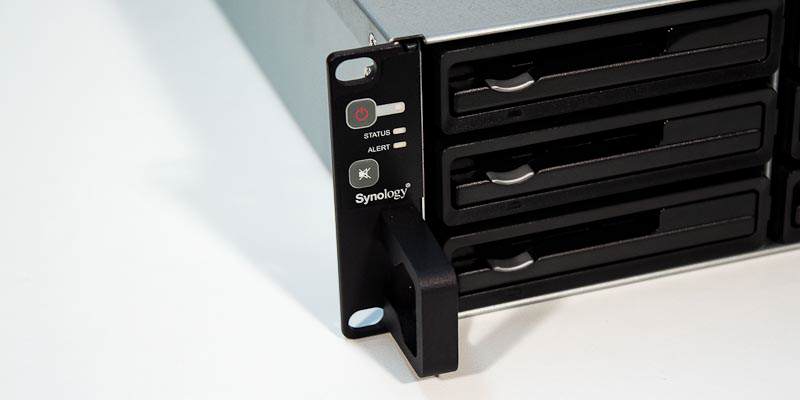 Review Synology RS3614xs+03