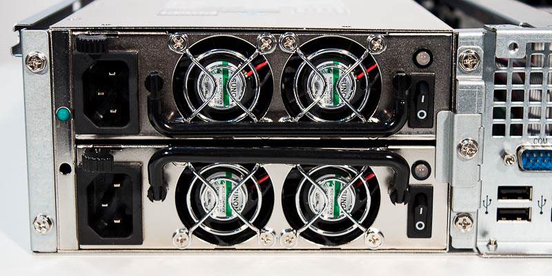 Review Synology RS3614xs+05