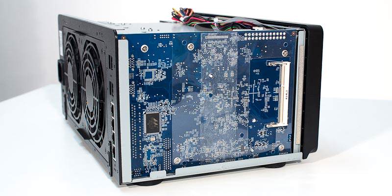 Synology DS1815+_14