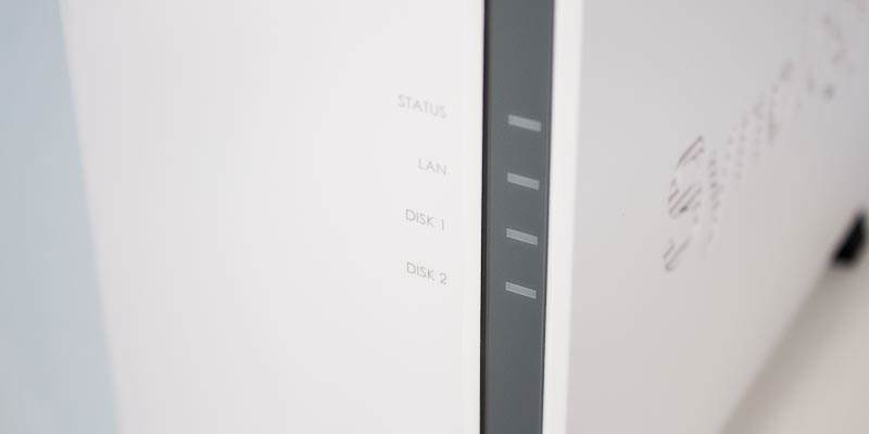Servidor NAS Synology DS215j Detalle Leds frontales