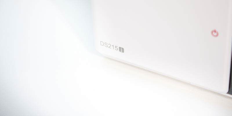 Synology DS215j detalle del modelo
