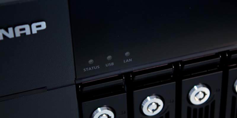 QNAP TS-853 Pro detalle leds