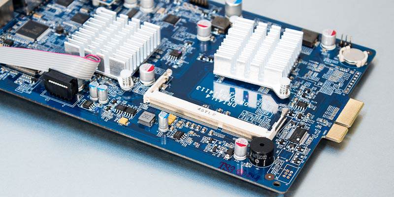 Synology RS814+ Placa Base
