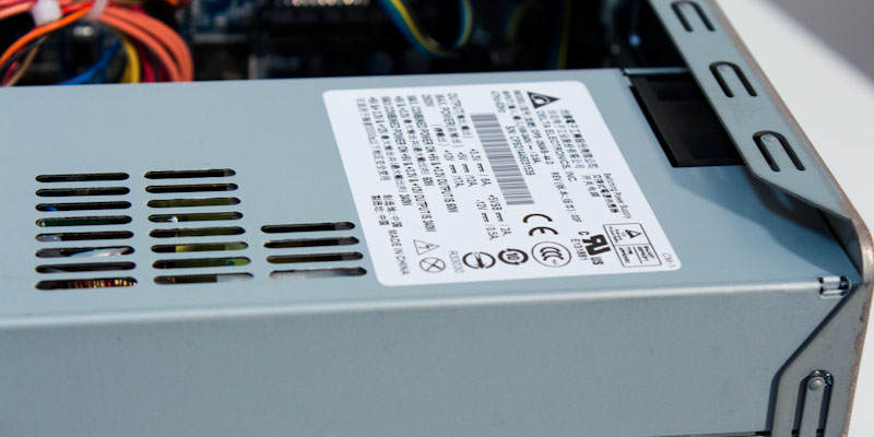 QNAP TVS-461 fuente de alimentación interna