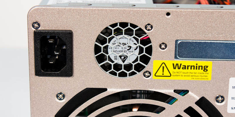QNAP TVS-461 fuente de alimentación