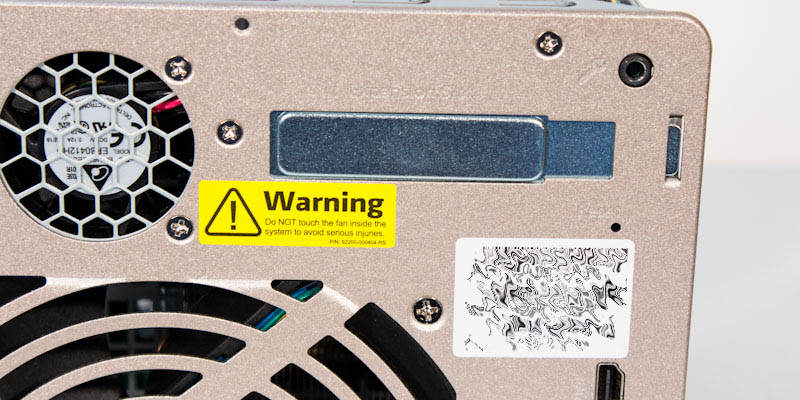 QNAP TVS-461 pci-e para expansión