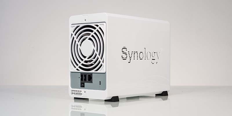 Synology DS216se Vista trasera de las conexiones