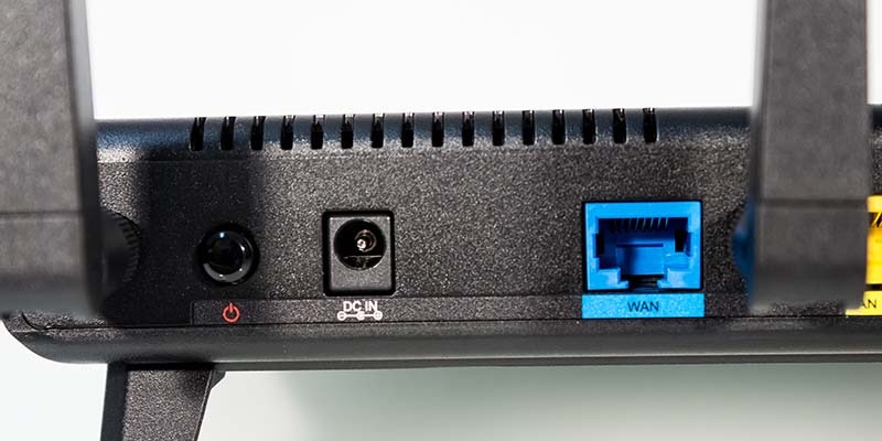 005-router-seguro-para-pyme-synology-rt1900ac