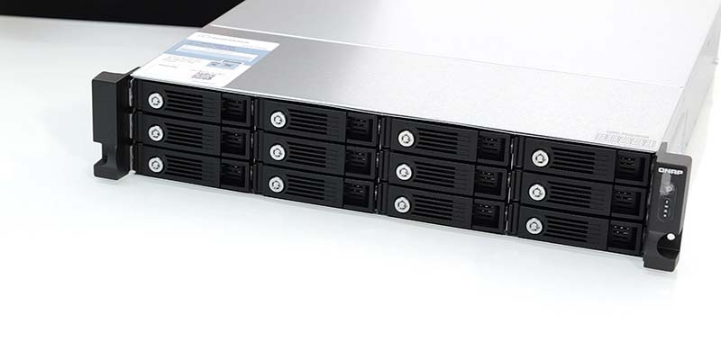 Review QNAP TVS-1271U-RP.Imagen fija048 copy