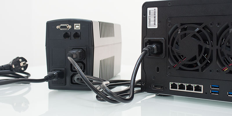 Cómo conectar un SAI Cyberpower a un Servidor NAS