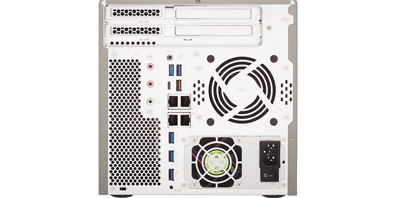 QNAP TS-X77 