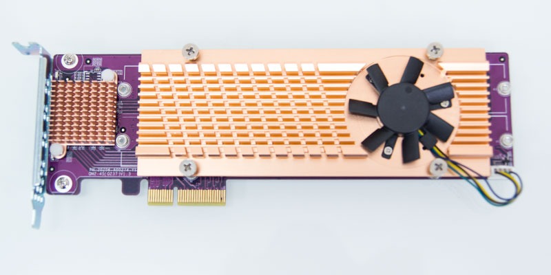 Tarjetas PCIe de cuatro SSD M.2