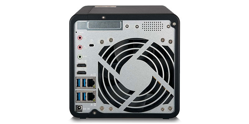 QNAP TS-453Be parte trasera
