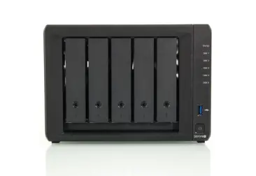 DS1019+ NAS 5 bahías (M.2 NVMe x2) - Intel Celeron J3455 4 núcleos 1.5GHz (hasta 2.3GHz), 8GB DDR3 (
