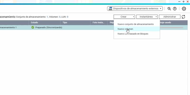 Creación de volumen de almacenamiento en QNAP