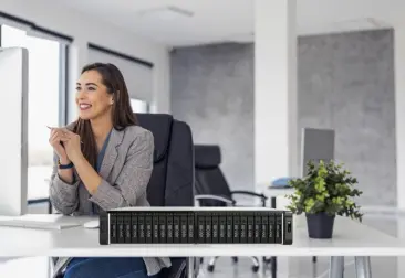 Descubre el NAS SSD QNAP TS-h3077AFU-R5: Máximo rendimiento en virtualización