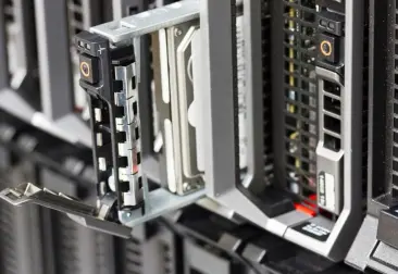 Instalación de discos duros en Synology paso a paso