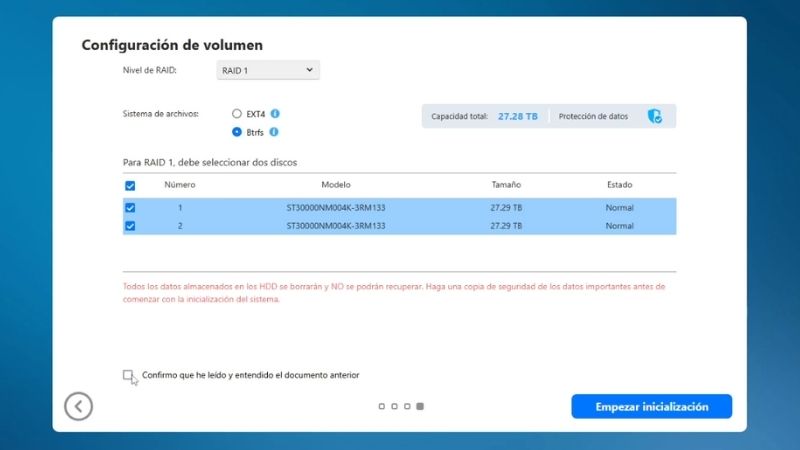 Captura de la elección de RAID y sistema de archivos Btrfs durante la instalación inicial de un servidor Asustor